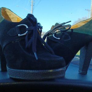 MICHAEL KORS BLK SUEDE 4 INCH HIGH HEELS SIZE 8